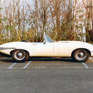 e-type-yellow-1