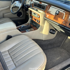 heartbids-jaguar-xj12-interieur-8-2048